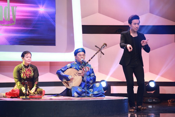 người b&iacute; ẩn