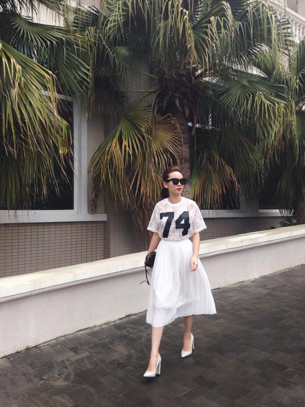 Muôn kiểu mặc chân váy midi dịu dàng của kiều nữ Việt 9