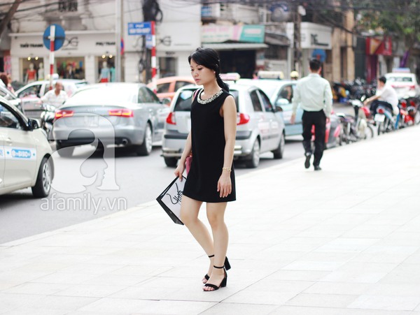 Street style xua tan cái nóng mùa hè của các quý cô Hà Thành  2