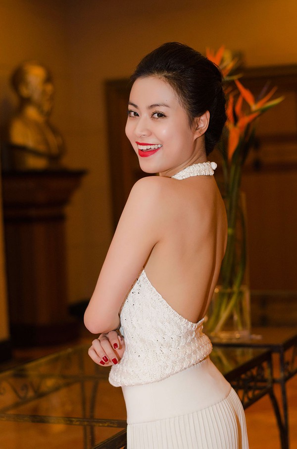 6 người đẹp Việt luôn ổn với phong cách gợi cảm, quyến rũ 31