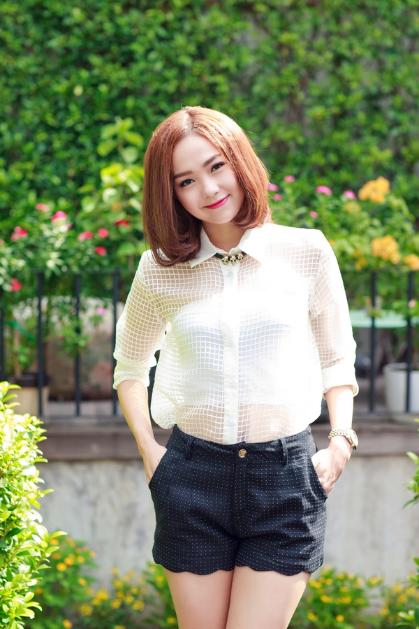 Những kiều nữ đẹp nổi bật với chiếc mũi không Những kiều nữ đẹp nổi bật với chiếc mũi không
