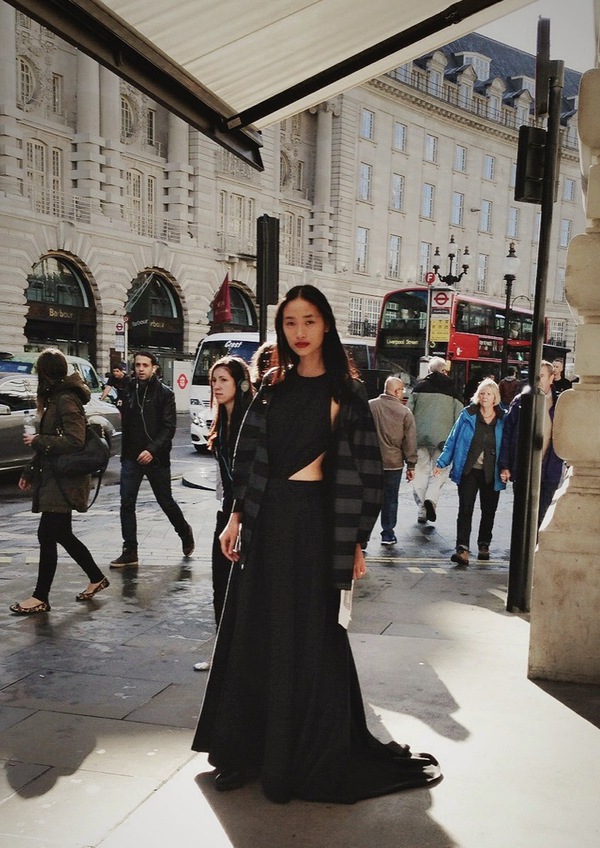 Huyền Trang trở thành khách mời tại Tuần lễ thời trang London 5