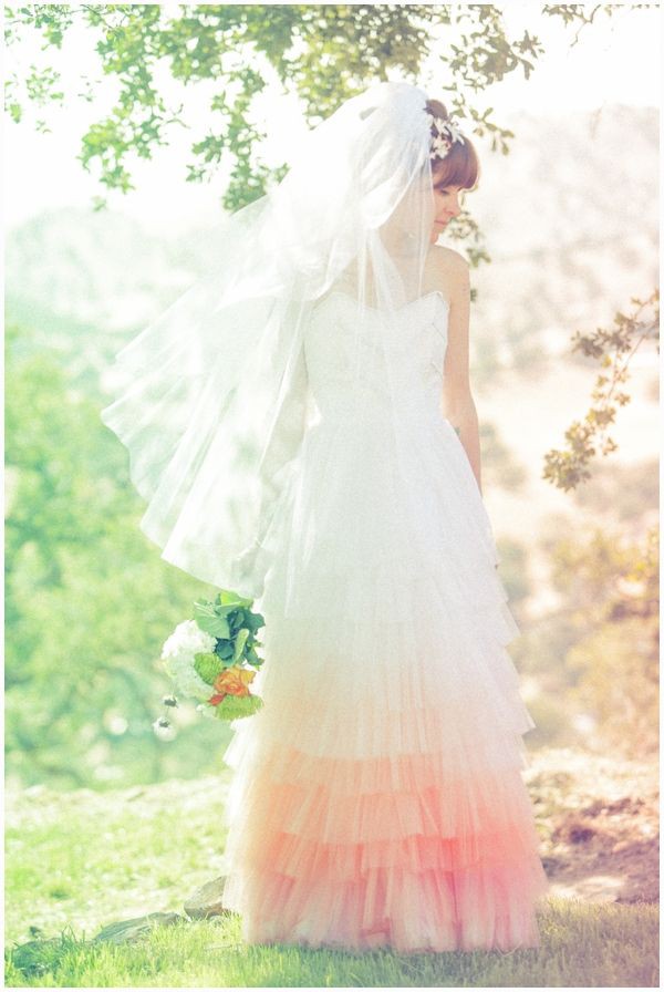 Đẹp dịu dàng với 6 xu hướng váy cưới Xuân 2014 16