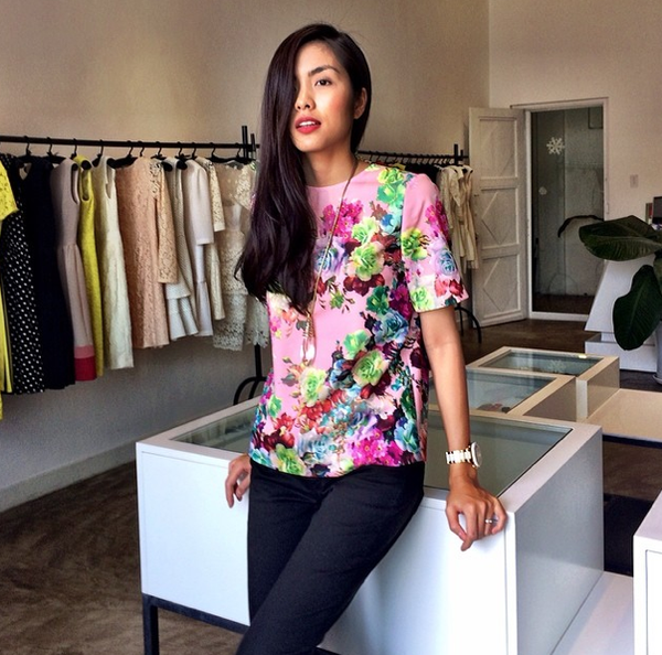 Tăng Thanh Hà lộ nếp nhăn, chân khẳng khiu gân guốc khi giảm cân 12 Tăng Thanh Hà lộ nếp nhăn, chân khẳng khiu gân guốc khi giảm cân 12