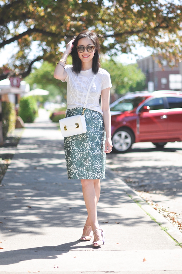 Street style nhẹ nhàng với gam màu đen - trắng của phái đẹp châu Á 4 Street style nhẹ nhàng với gam màu đen - trắng của phái đẹp châu Á 4
