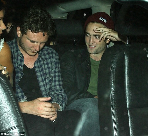 Robert Pattinson tiệc tùng thâu đêm để quên Kristen Stewart 1