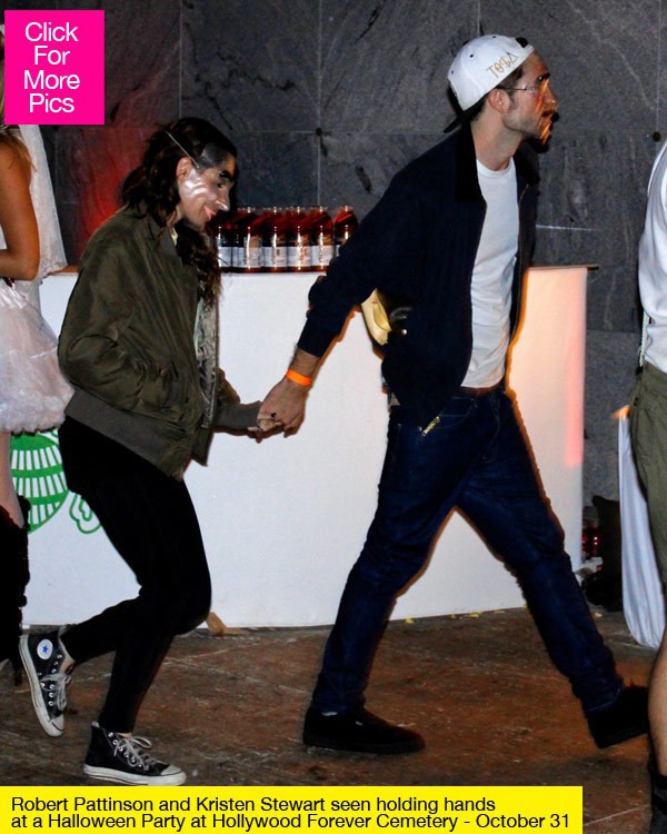 Robert Pattinson và Kristen Stewart bên nhau đêm Halloween 1