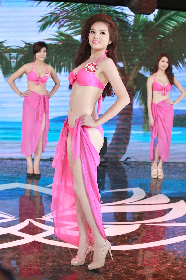 Thí sinh Hoa hậu Việt Nam 2014 hấp dẫn trình diễn bikini  2