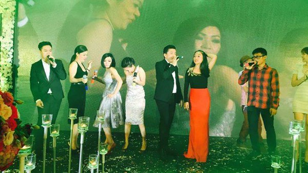 Lam Trường lãng mạn hát tặng cô dâu 9X trong đám cưới 15