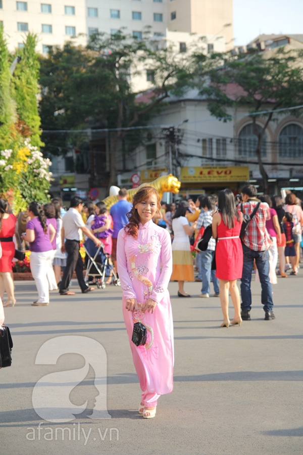 Thiếu nữ S&agrave;i th&agrave;nh gợi cảm đ&oacute;n xu&acirc;n 10
