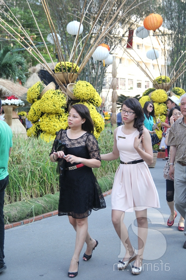 Thiếu nữ S&agrave;i th&agrave;nh gợi cảm đ&oacute;n xu&acirc;n 3