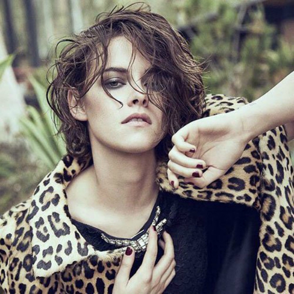 Kristen Stewart giả vờ mạnh mẽ 05