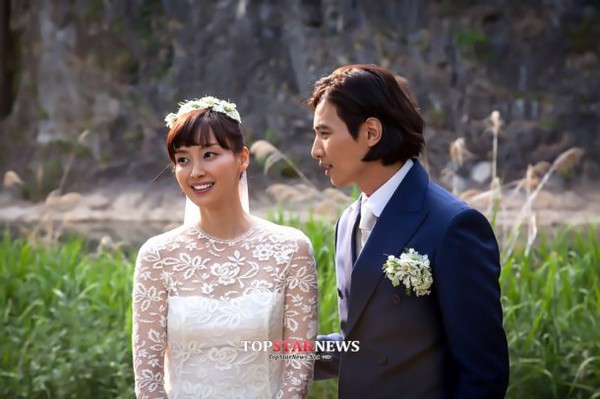 Won Bin và vợ Lee Na Young