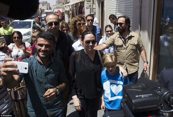 Angelina Jolie - Shiloh tại Syria