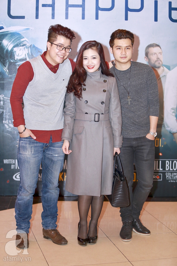 Andrea diện quần lưới táo bạo đi họp báo 8 Andrea diện quần lưới táo bạo đi họp báo 8