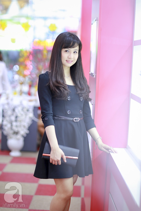 Hoa hậu Ngọc Hân tạo dáng điệu đà với đầm hồng nữ tính 6
