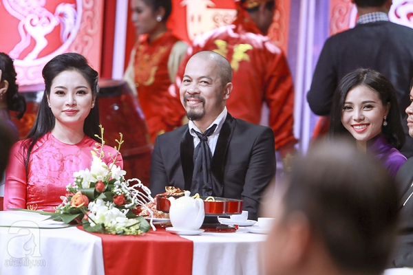 Xuân Bắc hóa ông đồ, Tự Long làm bà cụ trong Xuân Bắc hóa ông đồ, Tự Long làm bà cụ trong