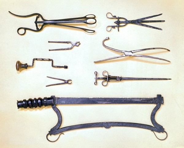 Những dụng cụ y học kì lạ ngày xưa 3