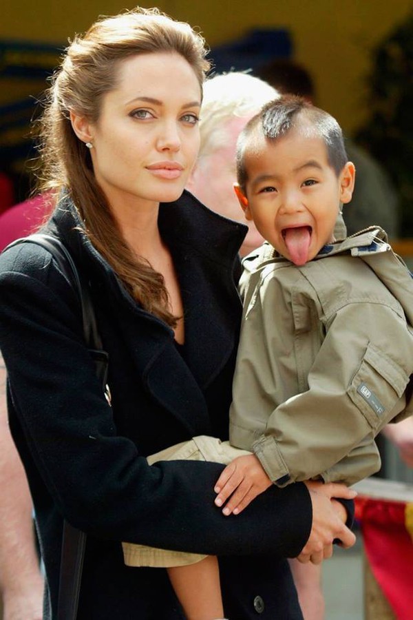 Angelina Jolie: “Tôi cắt buồng trứng vì muốn thấy các con trưởng thành” 4