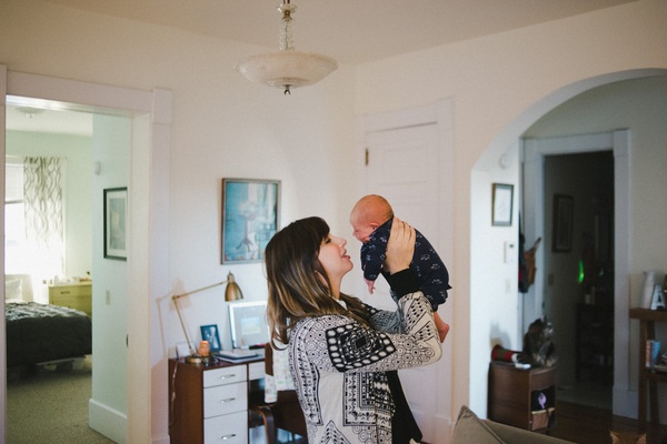 17 bức ảnh thể hiện niềm vui và thử thách của việc làm mẹ 