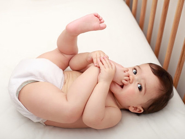 6 điều cấm kỵ khi chăm trẻ sơ sinh mẹ cần biết