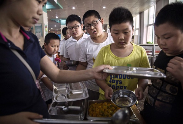 Bên trong một trại giảm béo cho trẻ em béo phì ở Trung Quốc