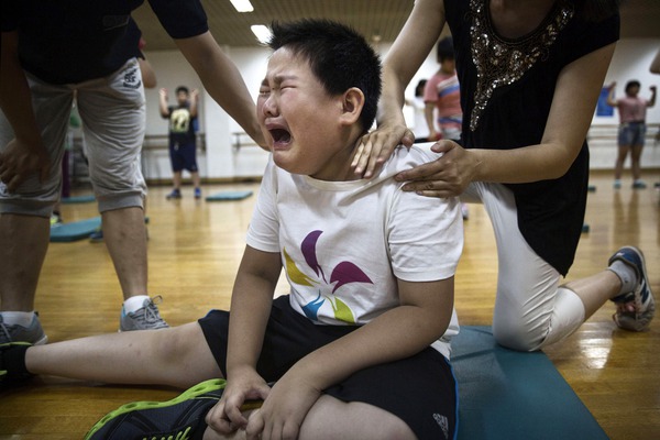 Bên trong một trại giảm béo cho trẻ em béo phì ở Trung Quốc