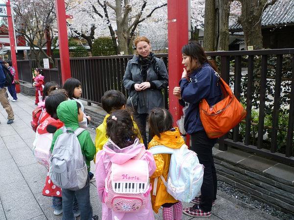 Những trải nghiệm tuyệt vời của một em bé sống ở Tokyo