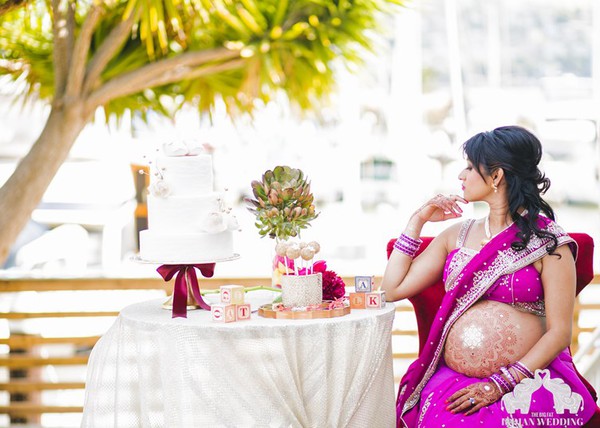 Bộ ảnh mang thai phá cách đẹp lung linh của mẹ bầu Ấn Độ