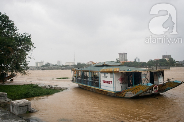 Cố đô Huế ngập trong biển nước sau khi bão Nari đổ bộ 1