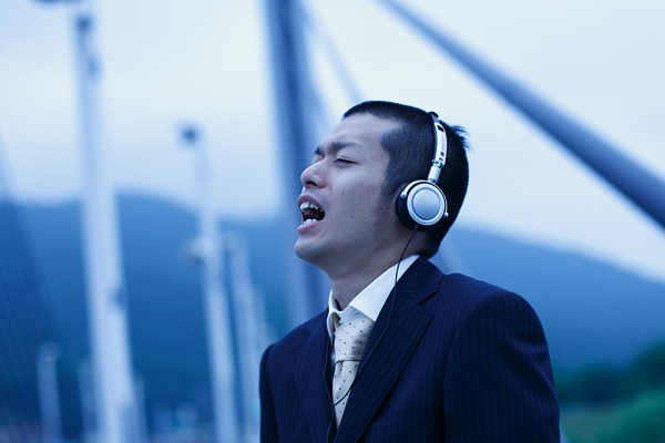 Trai c&ocirc;ng sở ph&aacute;t đi&ecirc;n v&igrave; bị g&aacute;i cơ quan đ&ograve;i qu&agrave; 20/10 2