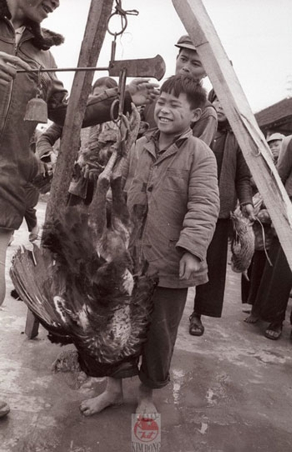 Trẻ em Việt Nam thời kỳ bom đạn 23