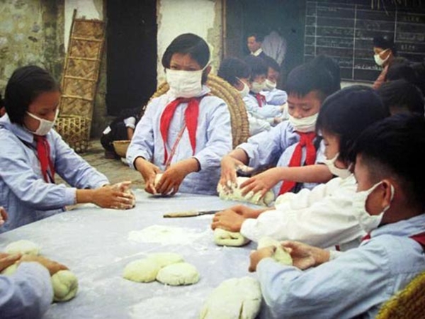 Trẻ em Việt Nam thời kỳ bom đạn 21