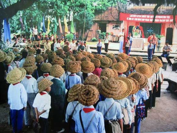 Trẻ em Việt Nam thời kỳ bom đạn 10
