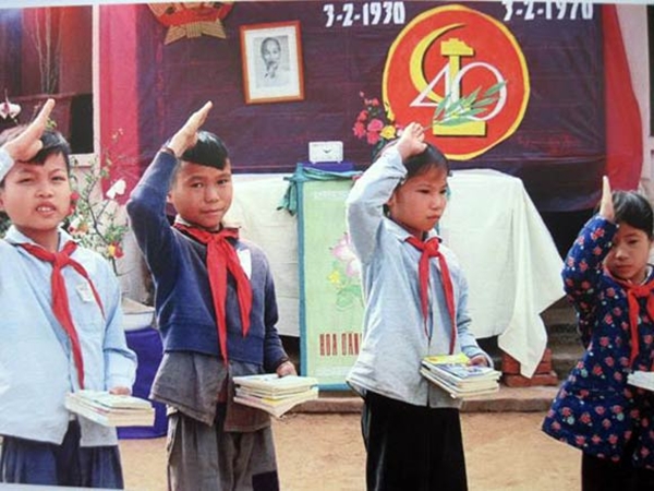 Trẻ em Việt Nam thời kỳ bom đạn 11