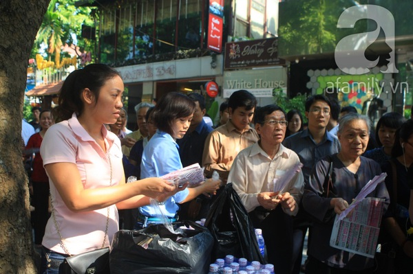 Thơm thảo những tấm lòng trước nhà Đại tướng 16