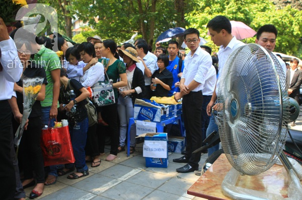 Thơm thảo những tấm lòng trước nhà Đại tướng 20