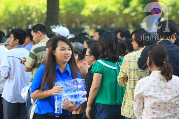 Thơm thảo những tấm lòng trước nhà Đại tướng 5