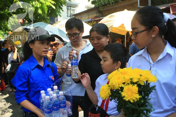 Thơm thảo những tấm lòng trước nhà Đại tướng 6