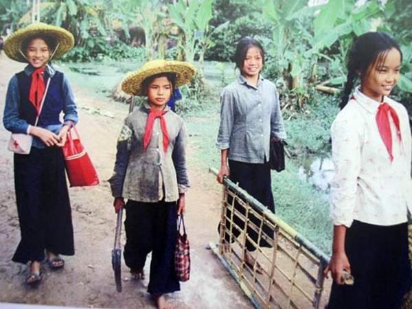 Trẻ em Việt Nam thời kỳ bom đạn 18