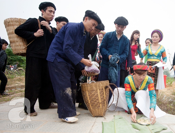Dự đám cưới của đôi bạn trẻ người  H'Mông ngay trên đất Hà Nội 21
