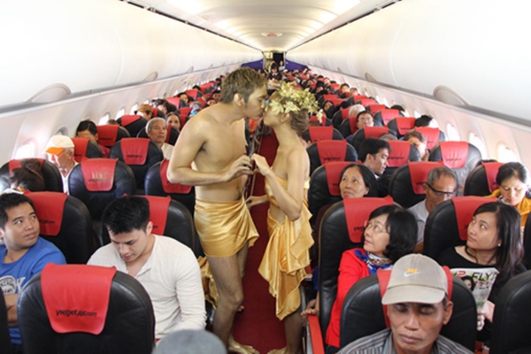 Những cách phục vụ siêu dễ thương của các hãng hàng không Việt Nam 2