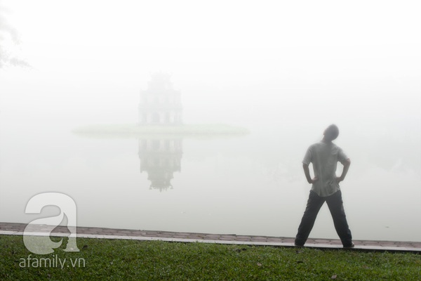 Bâng khuâng vẻ đẹp Hồ Gươm Hà Nội trong sương sớm ban mai 7