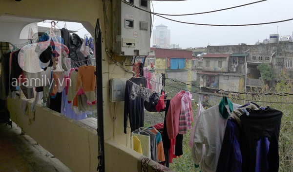 Chùm ảnh: Tận dụng trời nắng, khô, người Hà Nội ào ào phơi quần áo, rửa xe 7