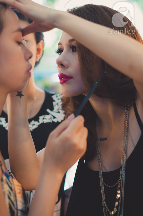 Gặp chuy&ecirc;n gia make up kiếm 30 triệu/ ng&agrave;y 1