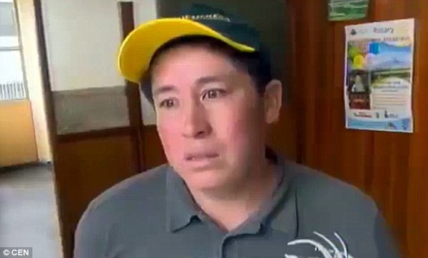 cha đứa trẻ bị nữ y t&aacute; đ&aacute;nh cắp