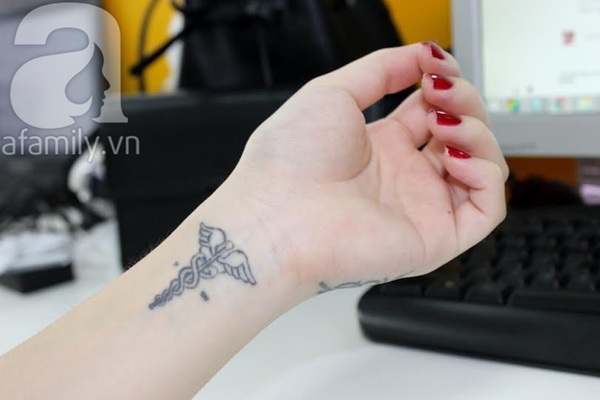 Tattoo design lắp tên người yêu cũ - YouTube