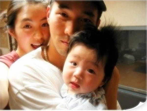 “Nữ hoàng Seon Deok” Lee Yo Won sinh con gái thứ hai 2