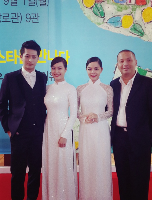 Hoàng Thùy Linh, Phạm Quỳnh Anh tạo ấn tượng khi mặc áo dài ở Hàn Quốc 3