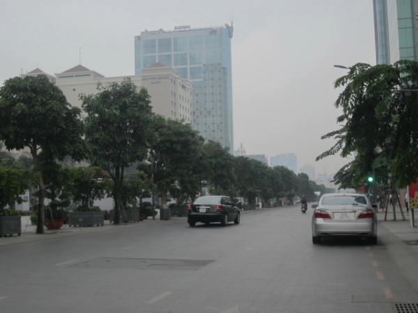 Sài Gòn chìm trong “mù khô” vì ô nhiễm không khí